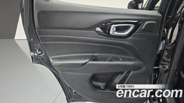 Jeep Compass 2022 — Photo 11/35