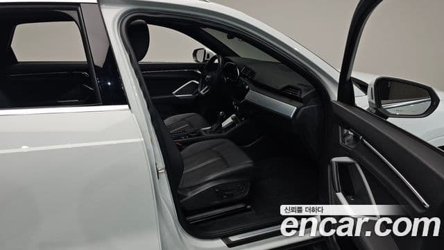 Audi Q3 2020 — Şəkil 12/20
