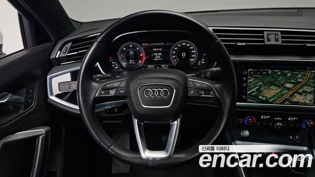 Audi Q3 2020 — Şəkil 14/20