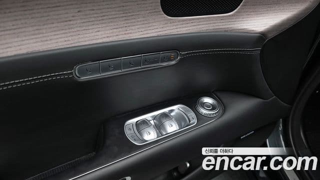 Genesis G90 2024 — ფოტო 33/36