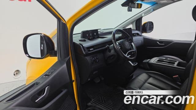 Hyundai Staria 2021 — фото 11 из 20