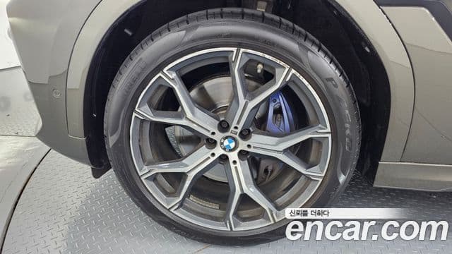 BMW X6 2021 — ფოტო 5/20
