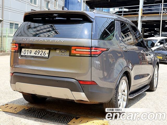 Land Rover Discovery 5 2018 — Şəkil 1/20