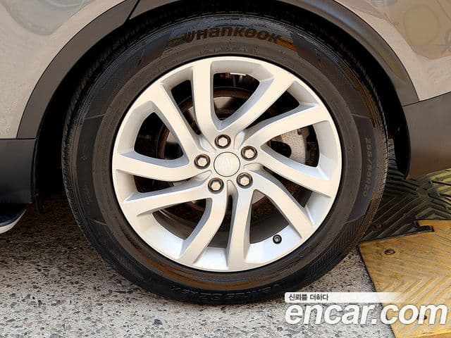Land Rover Discovery 5 2018 — Şəkil 4/20