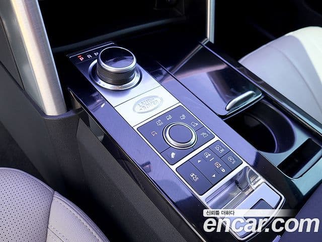 Land Rover Discovery 5 2018 — Şəkil 7/20