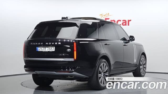 Land Rover Range Rover 2023 — ფოტო 2/20