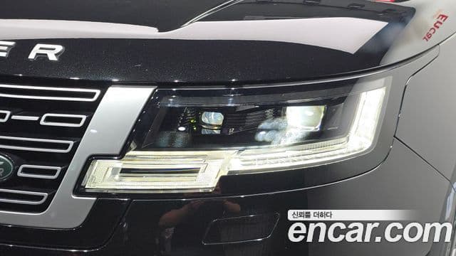 Land Rover Range Rover 2023 — ფოტო 27/34
