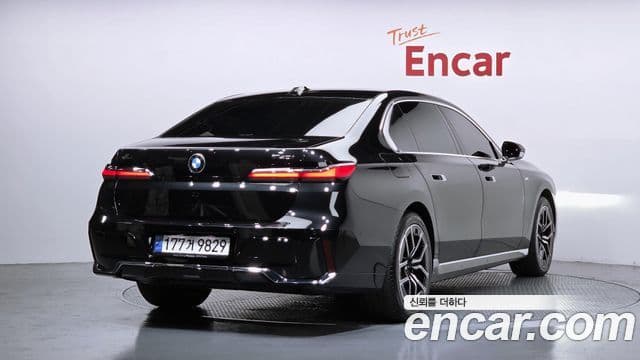 BMW 7 Series 2024 — ფოტო 2/20