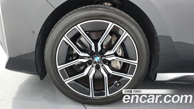 BMW 7 Series 2024 — ფოტო 5/20
