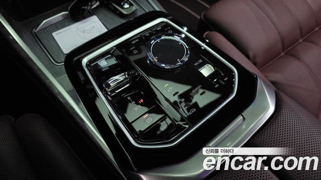 BMW 7 Series 2024 — ფოტო 9/20