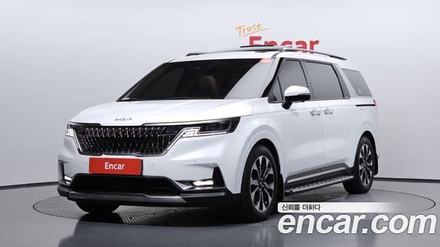 Kia Carnival 2023 — Фото 1/20