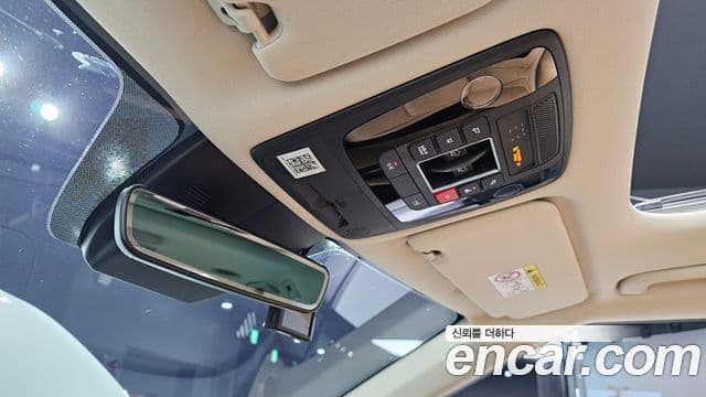 Kia Carnival 2023 — Фото 19/20