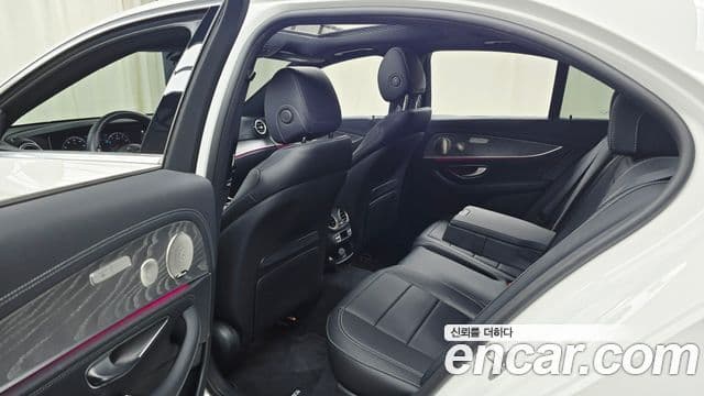 Mercedes-Benz E-Class 2022 — Şəkil 11/20