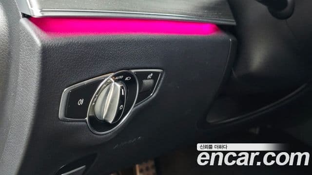Mercedes-Benz E-Class 2022 — Şəkil 19/20