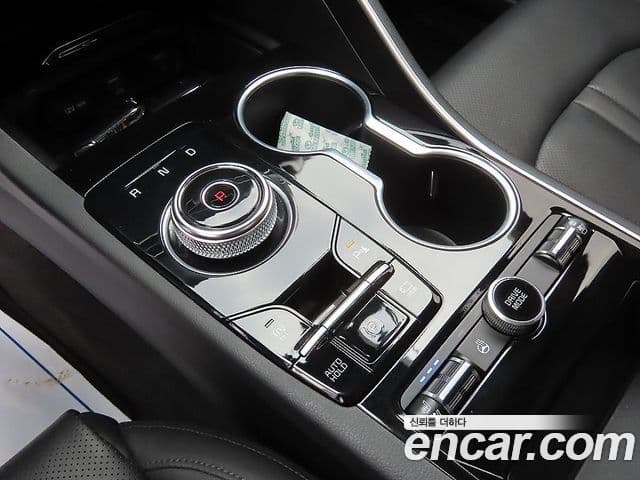 Kia K5 2022 — Şəkil 9/20