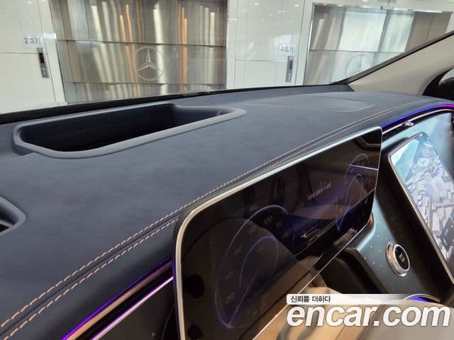 Mercedes-Benz EQE SUV 2025 — Photo 5/20