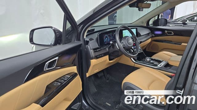 Kia Carnival 2023 — Şəkil 10/20