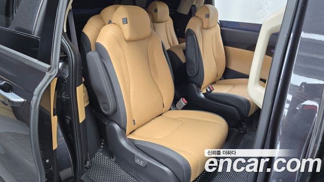 Kia Carnival 2023 — Şəkil 11/20