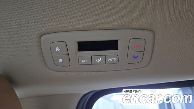 Kia Carnival 2023 — Şəkil 16/20