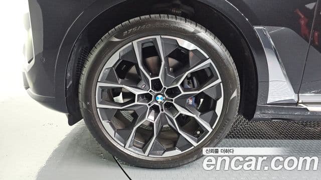 BMW X7 2025 — ფოტო 5/20