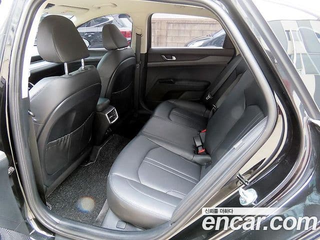Kia K5 2022 — ფოტო 5/19