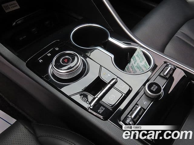 Kia K5 2022 — ფოტო 9/19