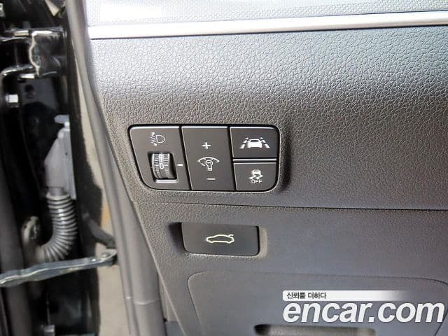 Kia K5 2022 — ფოტო 11/19