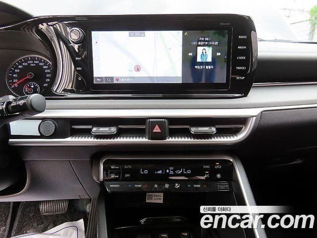 Kia K5 2022 — ფოტო 12/19