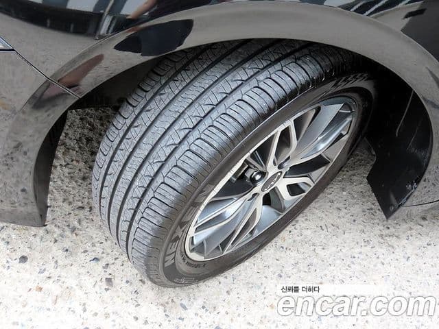 Kia K5 2022 — ფოტო 18/19