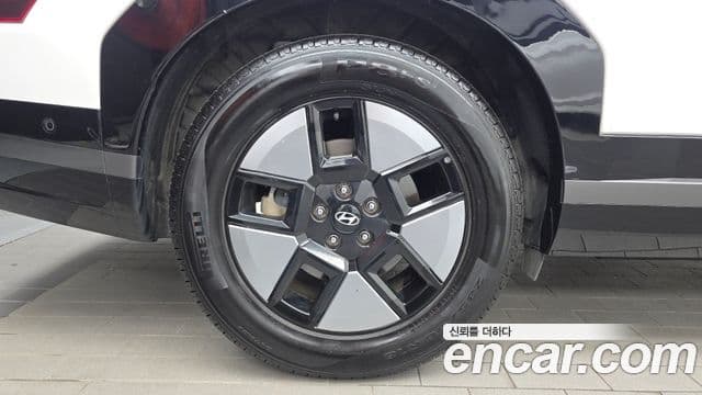 Hyundai Santa Fe 2024 — ფოტო 5/20
