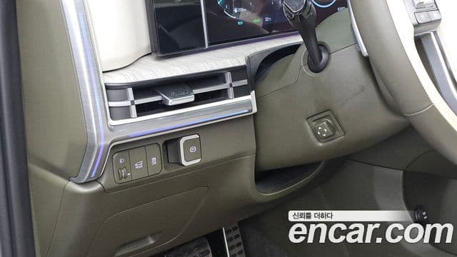 Hyundai Santa Fe 2024 — ფოტო 17/20