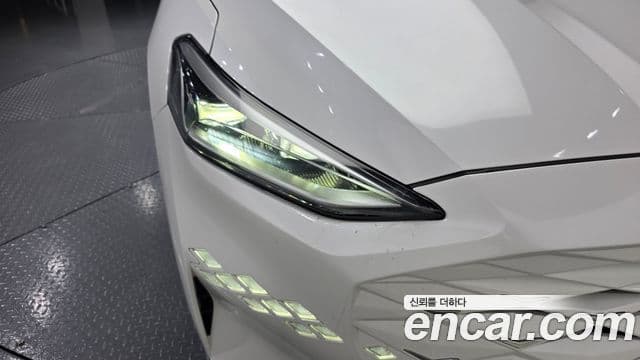 Kia K8 2021 — ფოტო 14/38