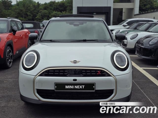 Mini Cooper S 2025 — фото 2 из 20