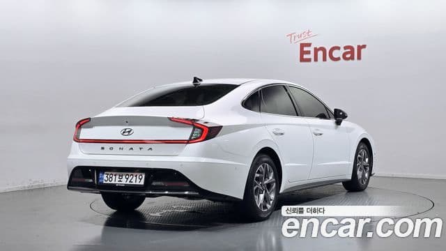 Hyundai Sonata 2022 — ფოტო 2/20