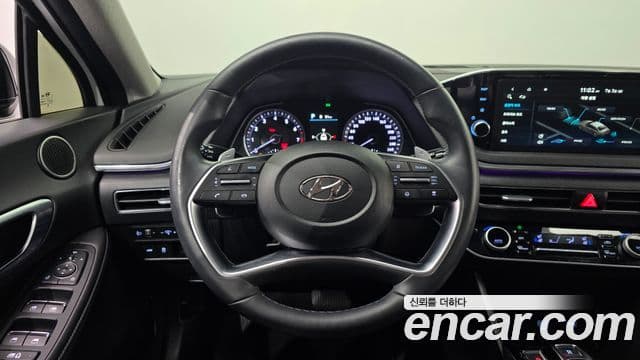 Hyundai Sonata 2022 — ფოტო 13/20