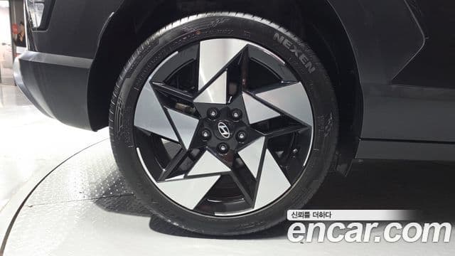 Hyundai Kona 2023 — ფოტო 5/20