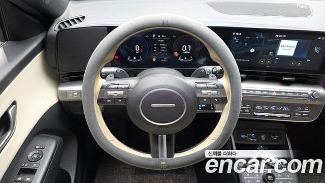 Hyundai Kona 2023 — ფოტო 13/20