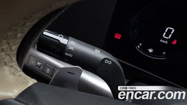 Hyundai Kona 2023 — ფოტო 18/20