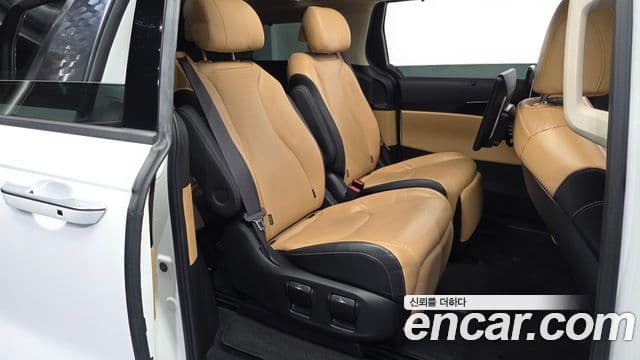 Kia Carnival 2020 — Şəkil 11/20
