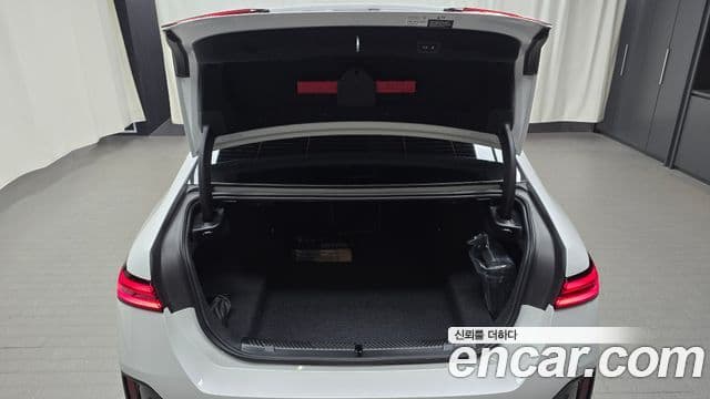 BMW 5 Series 2025 — Photo 5/33