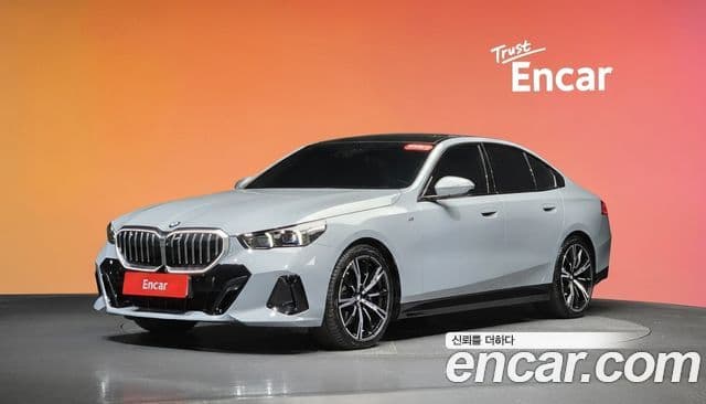 BMW 5 Series 2024 — Şəkil 1/20