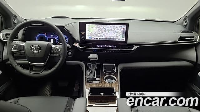 Toyota Sienna 2025 — Şəkil 6/20