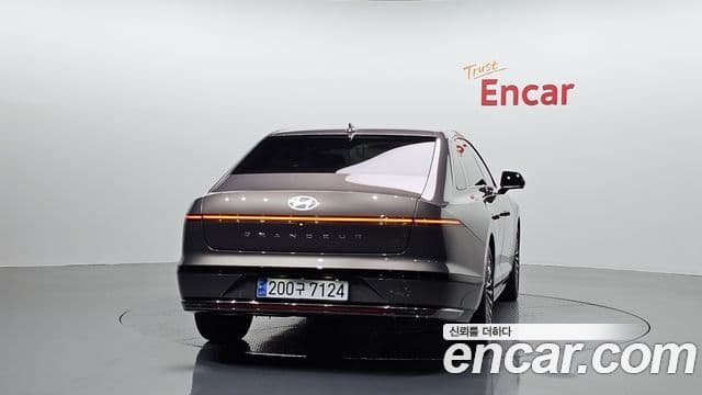 Hyundai Grandeur 2024 — ფოტო 3/20
