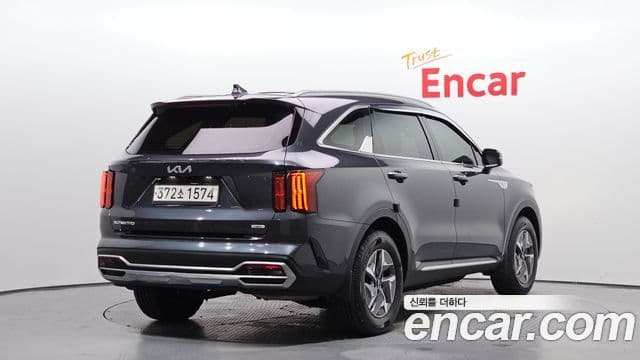 Kia Sorento 2022 — Фото 2/20