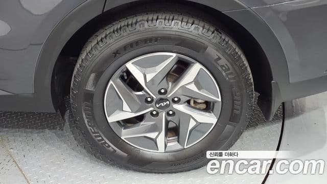 Kia Sorento 2022 — Photo 9/31