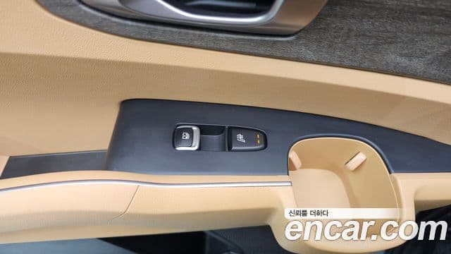 Kia Sorento 2022 — Photo 2/31