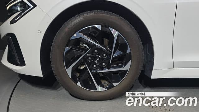 Kia K5 2023 — Şəkil 5/20