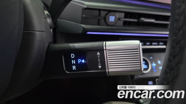 Hyundai Santa Fe 2023 — Фото 9/20