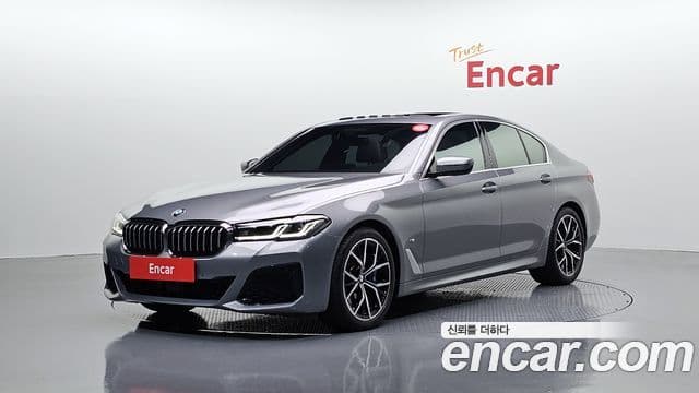 BMW 5 Series 2023 — ფოტო 10/20