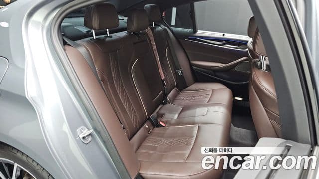 BMW 5 Series 2023 — ფოტო 11/20